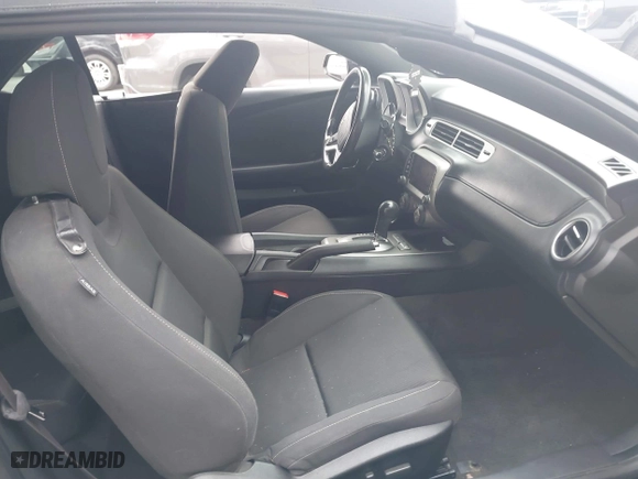 2014 Chevrolet Camaro LT with VIN 2G1FB3D36E9271726, listed as a IAAI auction lot 41493244 with 80,934 mi miles. Bid and sale history available at carsss.com. Image 5.