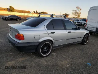 1992 BMW 3 Series with VIN WBACB4310NFF84746, listed as a Copart auction lot 79340334 with 101,709 mi miles and Clean title. Bid and sale history available at DreamBid. Image 3.