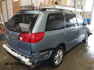 2006 Toyota Sienna XLE with VIN 5TDZA22C86S503370, listed as a IAAI auction lot 41560793 with 1 mi miles. Bid and sale history available at carsss.com. Image 4.