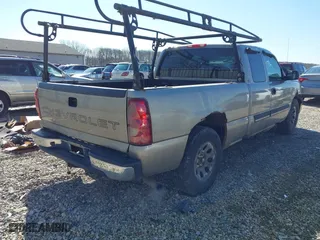 2003 Chevrolet Silverado 1500 LS with VIN 2GCEC19XX31393503, listed as a IAAI auction lot 41872530 with 392,529 mi miles. Bid and sale history available at carsss.com. Image 4.