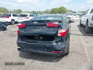 2014 Kia Forte LX with VIN KNAFK4A67E5191924, listed as a IAAI auction lot 41858920 with 198,652 mi miles. Bid and sale history available at carsss.com. Image 6.