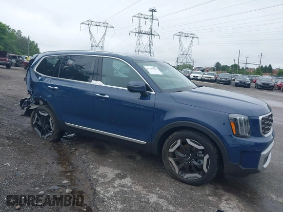 2023 Kia Telluride S with VIN 5XYP64GC0PG391725, listed as a IAAI auction lot 42380243 with 28,269 mi miles and . Bid and sale history available at DreamBid. Image 1.