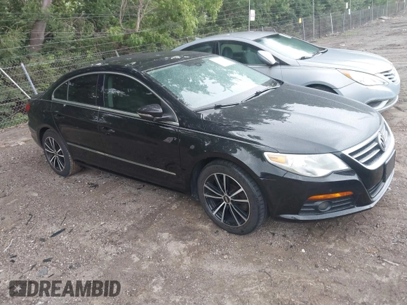 2010 Volkswagen CC Lux Limited Edition z VIN WVWHN7ANXAE533016, wystawiony jako IAAI lot #42506052 z przebiegiem 147 495 mil mil oraz . Historia ofert i sprzedaży dostępna na DreamBid. Obrazek 1.