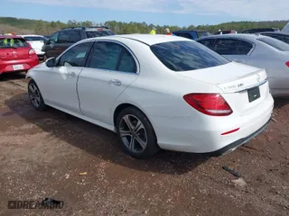 2018 Mercedes-Benz E-Class E 300 with VIN WDDZF4KB4JA472277, listed as a IAAI auction lot 41580097 with 41,473 mi miles. Bid and sale history available at carsss.com. Image 3.
