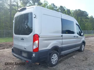 2020 Ford Transit Cargo with VIN 1FTBR1C84LKB15733, listed as a IAAI auction lot 42007832 with 61,182 mi miles. Bid and sale history available at carsss.com. Image 4.