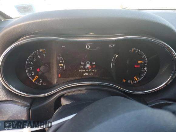2018 Jeep Grand Cherokee Laredo E with VIN 1C4RJFAG9JC334269, listed as a Copart auction lot 48787655 with 38,271 mi miles and Clean title. Bid and sale history available at DreamBid. Image 9.