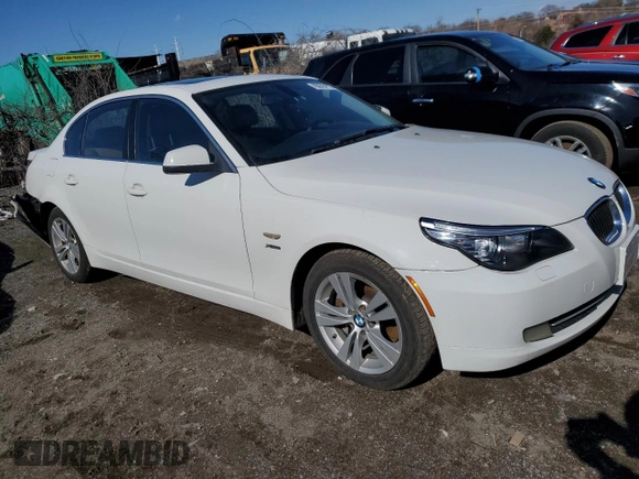 2010 BMW 5 Series 528i xDrive with VIN WBANV1C58AC388869, listed as a Copart auction lot 45670775 with 220,938 mi miles and Salvage Title. Bid and sale history available at carsss.com. Image 4.