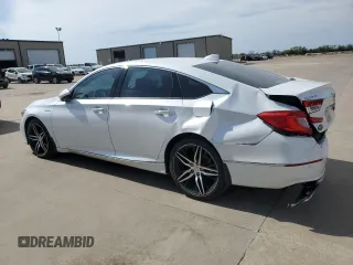 2022 Honda Accord Touring with VIN 1HGCV3F90NA022332, listed as a Copart auction lot 49904235 with 31,538 mi miles and Clean title. Bid and sale history available at DreamBid. Image 2.