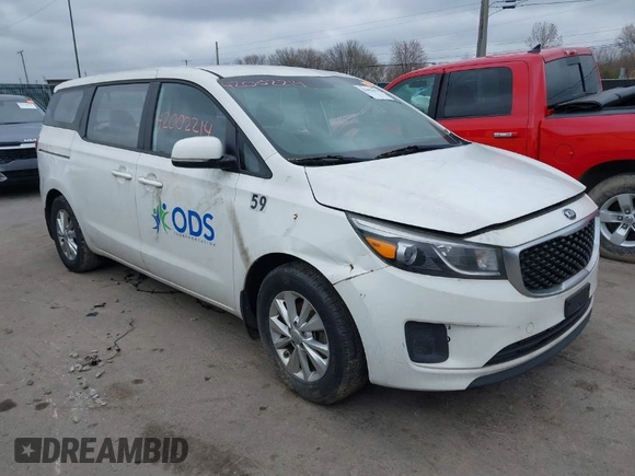 2015 Kia Sedona L with VIN KNDMA5C12F6031286, listed as a IAAI auction lot 42002214 with 185,814 mi miles. Bid and sale history available at carsss.com. Image 1.