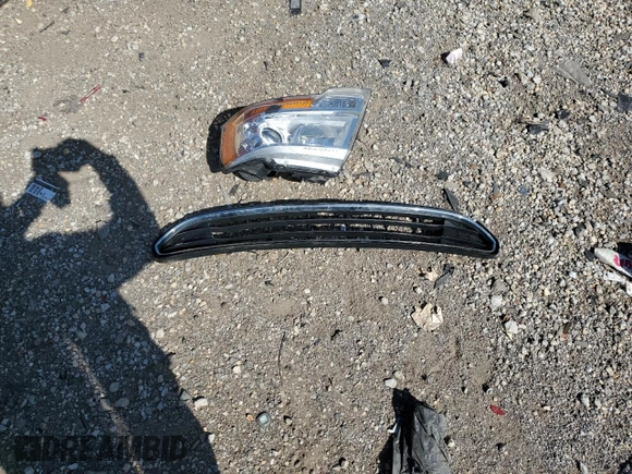 2017 Ford Expedition XLT z VIN 1FMJU1JTXHEA30270, wystawiony jako Copart lot #55989845 z przebiegiem 183 389 mil mil oraz Szkoda całkowita • Salvage title. Historia ofert i sprzedaży dostępna na DreamBid. Obrazek 13.