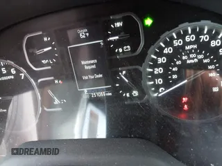 2018 Toyota Tundra SR5 z VIN 5TFDW5F15JX766487, wystawiony jako IAAI lot #42201299 z przebiegiem 251 069 mil mil oraz . Historia ofert i sprzedaży dostępna na DreamBid. Obrazek 7.