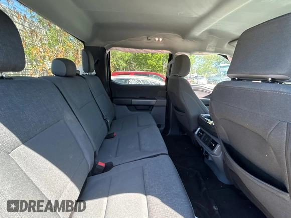 2024 Ford F-150 XLT with VIN 1FTFW3LD3RFA25851, listed as a Copart auction lot 53828565 with 32,477 mi miles and Clean Title. Bid and sale history available at carsss.com. Image 6.