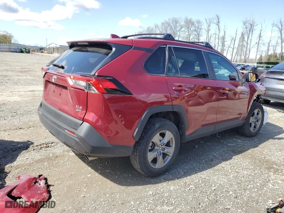 2022 Toyota RAV4 XLE with VIN 2T3P1RFV6NW256570, listed as a Copart auction lot 51862395 with 11,115 mi miles and Salvage Title. Bid and sale history available at carsss.com. Image 3.