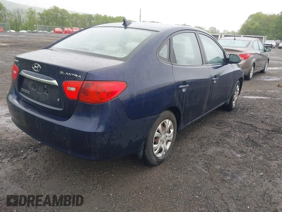 2010 Hyundai Elantra GLS z VIN KMHDU4AD8AU184849, wystawiony jako IAAI lot #42245110 z przebiegiem 173 960 mil mil oraz . Historia ofert i sprzedaży dostępna na DreamBid. Obrazek 4.