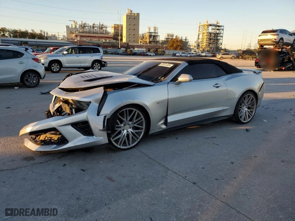 2017 Chevrolet Camaro 1SS with VIN 1G1FF3D77H0166005, listed as a Copart auction lot 83653304 with 0 mi miles and Salvage Title. Bid and sale history available at carsss.com. Image 1.