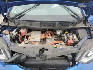 2019 Chevrolet Bolt EV LT z VIN 1G1FY6S06K4116228, wystawiony jako Copart lot #50253005 z przebiegiem 87 263 mil mil oraz Szkoda całkowita • Salvage title. Historia ofert i sprzedaży dostępna na DreamBid. Obrazek 13.