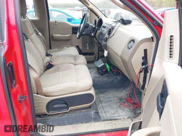 2005 Ford F-150 XL with VIN 1FTRF12WX5NC06045, listed as a IAAI auction lot 41917004 with 296,753 mi miles. Bid and sale history available at carsss.com. Image 5.