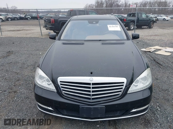 2010 Mercedes-Benz S 550 with VIN WDDNG8GB7AA329979, listed as a IAAI auction lot 41783705 with 124,126 mi miles and . Bid and sale history available at DreamBid. Image 12.