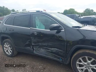 2016 Jeep Cherokee Latitude с VIN 1C4PJMCS9GW133444, выставлен на аукционе IAAI как лот 42330705 с пробегом 187 368 миль миль и . История ставок и продаж доступна на DreamBid. Изображение 6.