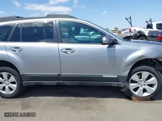 2010 Subaru Outback Prem All-Weather/HK Aud with VIN 4S4BRBFC7A3325526, listed as a IAAI auction lot 42044926 with 256,506 mi miles. Bid and sale history available at carsss.com. Image 13.