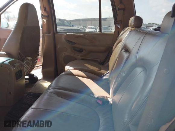 1999 Ford Expedition XLT with VIN 1FMRU1765XLB04984, listed as a IAAI auction lot 42138024 with Not provided miles and . Bid and sale history available at DreamBid. Image 8.