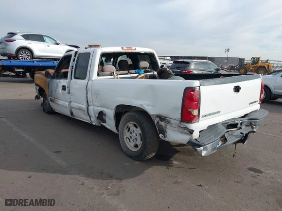 2004 Chevrolet Silverado 1500 LS with VIN 2GCEC19V941119077, listed as a IAAI auction lot 38163760 with 1 mi miles. Bid and sale history available at carsss.com. Image 3.