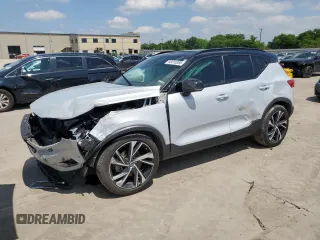 2021 Volvo XC40 R-Design z VIN YV4AC2HM6M2488070, wystawiony jako Copart lot #56015385 z przebiegiem 29 275 mil mil oraz Szkoda całkowita • Salvage title. Historia ofert i sprzedaży dostępna na DreamBid. Obrazek 1.