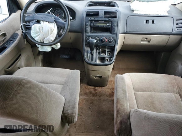 2002 Kia Sedona LX with VIN KNDUP131326320226, listed as a Copart auction lot 42018795 with 178,935 mi miles and Salvage Title. Bid and sale history available at carsss.com. Image 8.