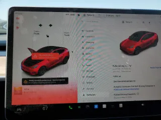 2025 Tesla Model Y Long Range z VIN 7SAYGDEE4SF260712, wystawiony jako Copart lot #54208975 z przebiegiem 1054 mil mil oraz Szkoda całkowita • Salvage title. Historia ofert i sprzedaży dostępna na DreamBid. Obrazek 9.