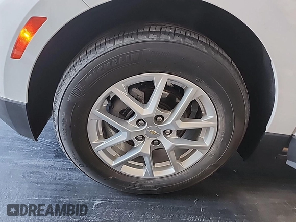 2022 Chevrolet Equinox LT z VIN 3GNAXJEV9NL132900, wystawiony jako IAAI lot #42481807 z przebiegiem 35 418 mil mil oraz . Historia ofert i sprzedaży dostępna na DreamBid. Obrazek 18.
