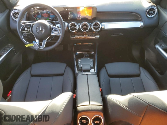 2023 Mercedes-Benz EQB 300 z VIN W1N9M0KB8PN068675, wystawiony jako Copart lot #65849434 z przebiegiem 3 022 mil mil oraz Szkoda całkowita • Salvage title. Historia ofert i sprzedaży dostępna na DreamBid. Obrazek 8.