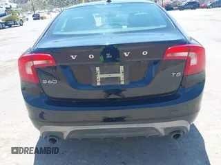 2018 Volvo S60 Dynamic with VIN YV126MFL9J2456143, listed as a IAAI auction lot 41309128 with 28,783 mi miles. Bid and sale history available at carsss.com. Image 6.