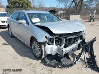 2013 Lexus ES 350 4dr Sdn with VIN JTHBK1GG5D2032740, listed as a IAAI auction lot 41759236 with 86,352 mi miles. Bid and sale history available at carsss.com. Image 6.