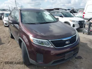 2015 Kia Sorento LX with VIN 5XYKTDA79FG635935, listed as a IAAI auction lot 42052420 with 170,386 mi miles. Bid and sale history available at carsss.com. Image 1.