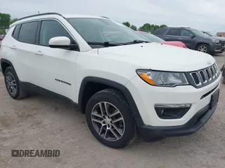 2017 Jeep Compass Latitude with VIN 3C4NJDBB4HT620633, listed as a IAAI auction lot 42351841 with 82,622 mi miles and . Bid and sale history available at DreamBid. Image 1.