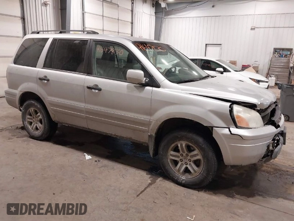 2005 Honda Pilot EX-L with VIN 2HKYF18575H557005, listed as a IAAI auction lot 41647830 with 245,992 mi miles. Bid and sale history available at carsss.com. Image 1.