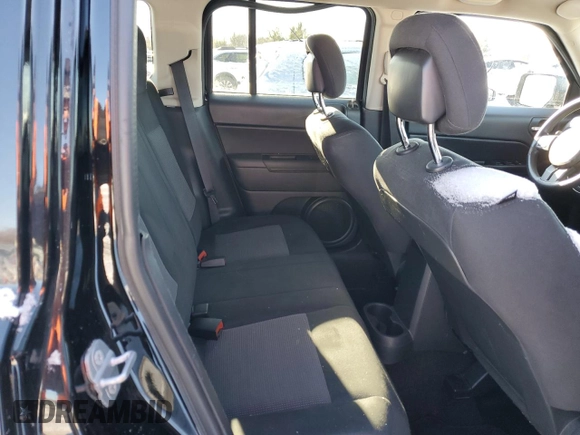 2014 Jeep Patriot Sport with VIN 1C4NJRBB0ED689530, listed as a Copart auction lot 89276425 with 93,163 mi miles and Clean Title. Bid and sale history available at DreamBid. Image 11.