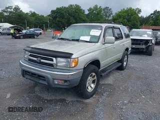 1999 Toyota 4Runner SR5 z VIN JT3GN86RXX0122884, wystawiony jako IAAI lot #42475427 z przebiegiem 143 853 mil mil oraz . Historia ofert i sprzedaży dostępna na DreamBid. Obrazek 2.