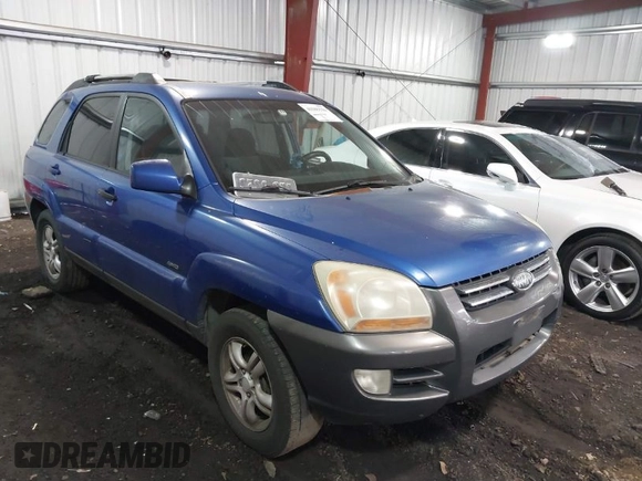 2005 Kia Sportage LX with VIN KNDJE723757109849, listed as a IAAI auction lot 41505516 with 243,556 mi miles and . Bid and sale history available at carsss.com. Image 1.