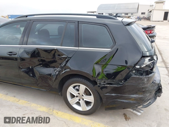 2015 Volkswagen Golf SportWagen TDI SE with VIN 3VWFA7AU8FM507037, listed as a IAAI auction lot 41491550 with 116,751 mi miles. Bid and sale history available at carsss.com. Image 6.