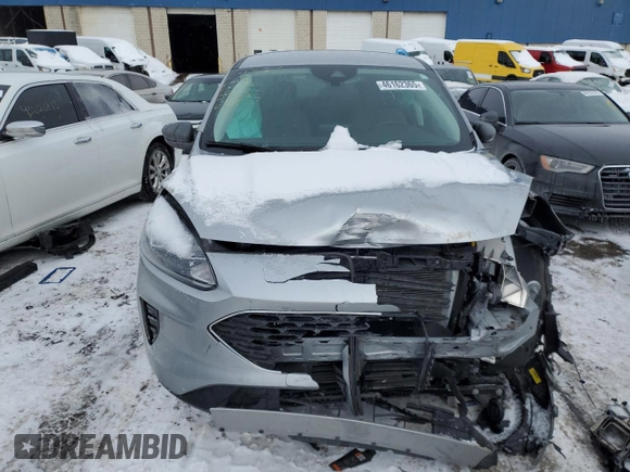 2022 Ford Escape SE with VIN 1FMCU9G62NUB69500, listed as a Copart auction lot 46162365 with 7,452 mi miles and Clean Title. Bid and sale history available at DreamBid. Image 5.