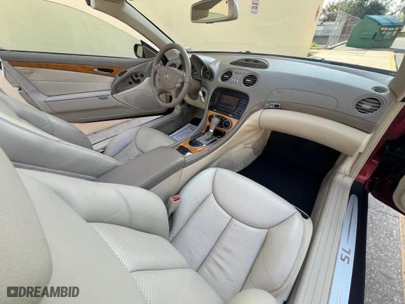 2005 Mercedes-Benz SL-Class 5.0L with VIN WDBSK75F25F099884, listed as a Copart auction lot 45806835 with 74,756 mi miles and Clean Title. Bid and sale history available at carsss.com. Image 6.