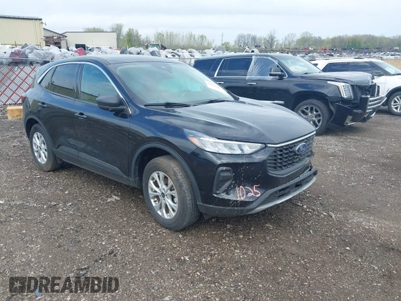2023 Ford Escape Active with VIN 1FMCU9GN7PUA04116, listed as a IAAI auction lot 42131025 with 43,906 mi miles and . Bid and sale history available at carsss.com. Image 1.