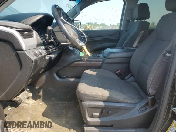 2015 GMC Yukon XL SLE z VIN 1GKS2GKC1FR278689, wystawiony jako Copart lot #59979435 z przebiegiem 123 681 mil mil oraz Czysty tytuł • Clean title. Historia ofert i sprzedaży dostępna na DreamBid. Obrazek 7.
