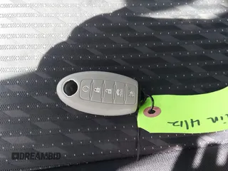 2016 Nissan Altima SR z VIN 1N4AL3AP5GC165887, wystawiony jako IAAI lot #42061023 z przebiegiem 83 555 mil mil oraz . Historia ofert i sprzedaży dostępna na DreamBid. Obrazek 11.
