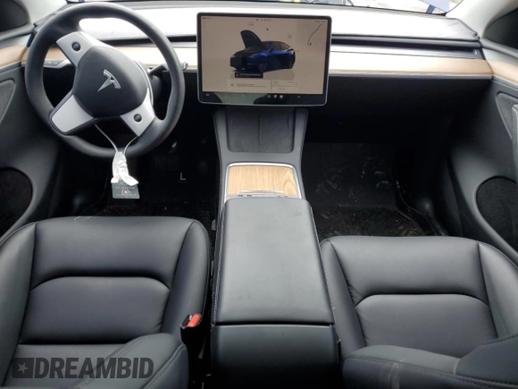 2024 Tesla Model Y Long Range z VIN 7SAYGDEE0RA286070, wystawiony jako Copart lot #58200425 z przebiegiem 16 881 mil mil oraz Szkoda całkowita • Salvage title. Historia ofert i sprzedaży dostępna na DreamBid. Obrazek 8.