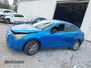 2016 Scion iA with VIN 3MYDLBZV2GY138644, listed as a IAAI auction lot 40790811 with 87,445 mi miles. Bid and sale history available at carsss.com. Image 14.