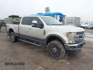2017 Ford Super Duty F-250 SRW Lariat with VIN 1FT7W2BT8HEC42548, listed as a IAAI auction lot 41452837 with 279,729 mi miles. Bid and sale history available at carsss.com. Image 1.
