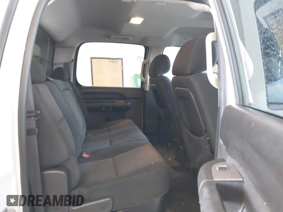 2010 Chevrolet Silverado 1500 LT with VIN 3GCRKSE32AG150933, listed as a IAAI auction lot 41721088 with 269,584 mi miles and . Bid and sale history available at DreamBid. Image 8.