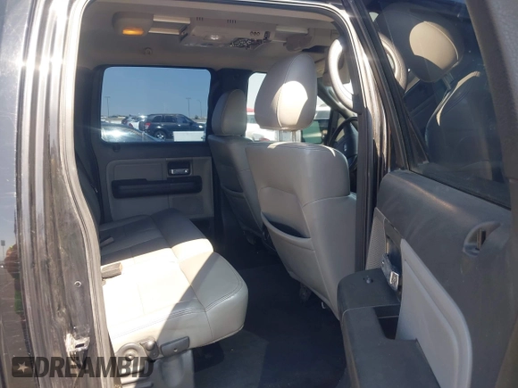 2005 Ford F-150 XLT с VIN 1FTPW14545KD94753, выставлен на аукционе IAAI как лот 42724208 с пробегом Не указан миль и . История ставок и продаж доступна на DreamBid. Изображение 8.